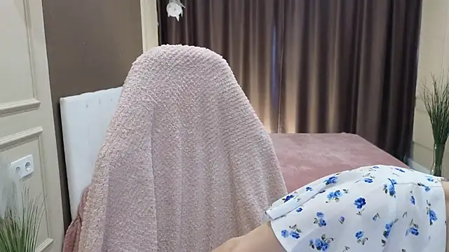 Snapshot of daniellia_ chatting on 23, 9, 2025 daniellia online show from 23, 9, 2025