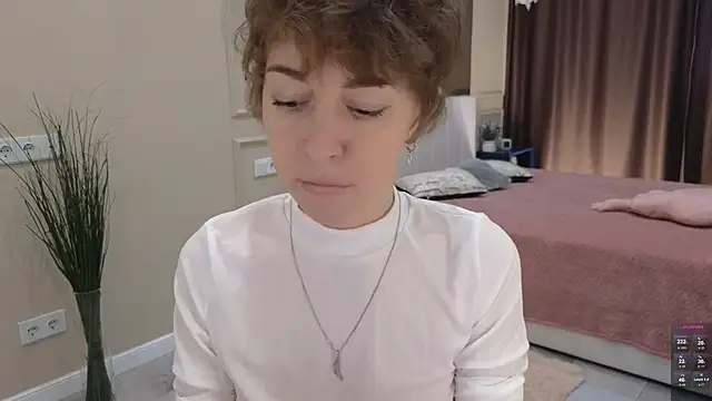 Snapshot of daniellia_ chatting on 12, 10, 2025 daniellia online show from 12, 10, 2025