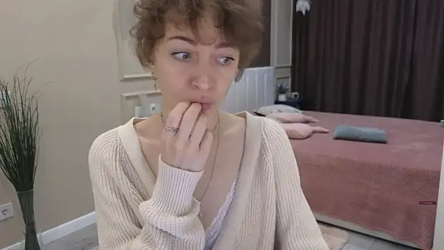 Snapshot of daniellia_ chatting on 14, 10, 2025 daniellia online show from 14, 10, 2025