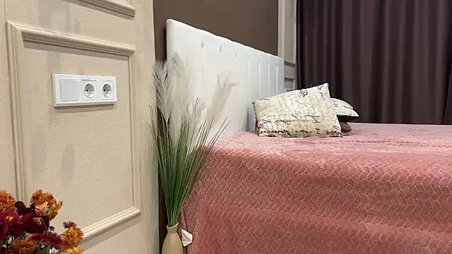 Snapshot of daniellia_ chatting on 3, 11, 2025 daniellia online show from 3, 11, 2025