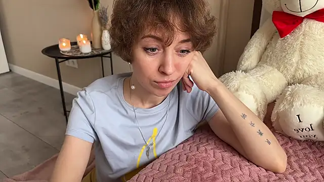 Snapshot of daniellia_ chatting on 9, 11, 2025 daniellia online show from 9, 11, 2025