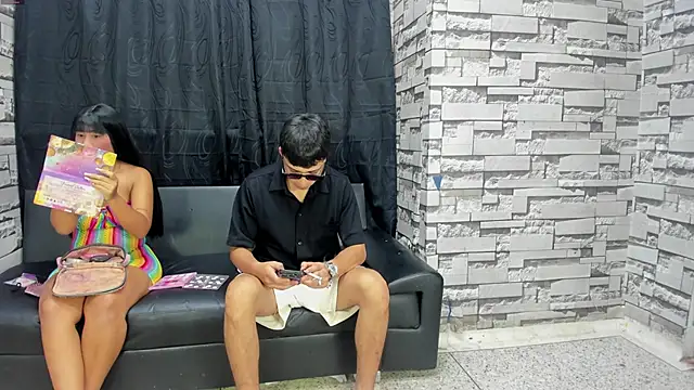 Snapshot of Crazy_Cult_Sex chatting on 15, 10, 2025 Crazy Cult Sex online show from 15, 10, 2025