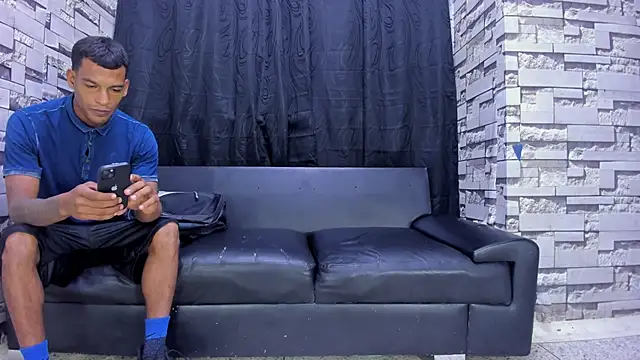 Snapshot of Crazy_Cult_Sex chatting on 15, 11, 2025 Crazy Cult Sex online show from 15, 11, 2025