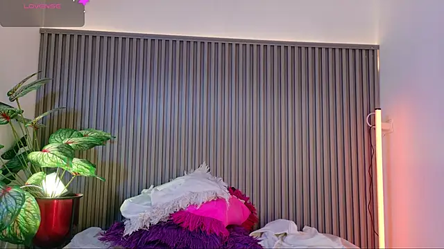 Celeste Presstigge online show from 10, 9, 2025