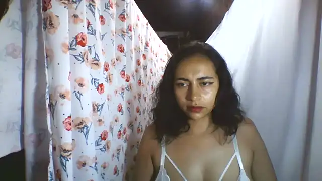 Snapshot of Anabelhotxx16 chatting on 13, 10, 2025 Anabelhotxx16 online show from 13, 10, 2025