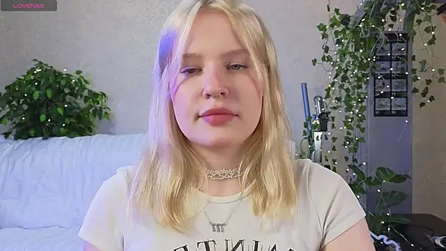 Mila Lioness online show from 16, 9, 2025