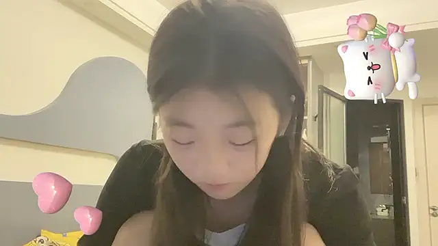 Snapshot of A_18_girls chatting on 9, 9, 2025 A 18 girls online show from 9, 9, 2025