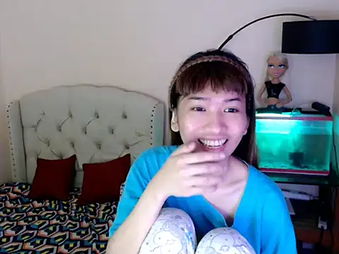 ShantalFoxxy  online show from 13, 1, 2026