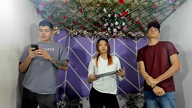 lau and boys18 online show from 18, 11, 2025