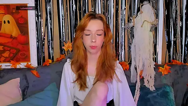 Snapshot of Lori_Williams chatting on 27, 10, 2025 Lori Williams online show from 27, 10, 2025