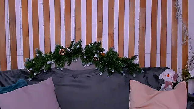 Snapshot of Lori_Williams chatting on 22, 12, 2025 Lori Williams online show from 22, 12, 2025