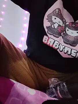 Snapshot of airamoon chatting on 11, 11, 2025 airamoon online show from 11, 11, 2025