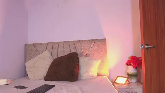 Snapshot of sweet_artemiis chatting on 24, 2, 2026 sweet artemiis online show from 24, 2, 2026