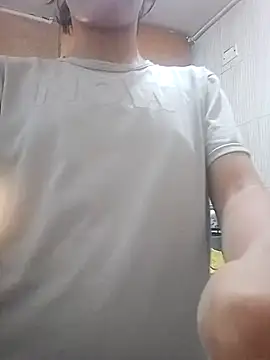 Snapshot of Natzu_Choi chatting on 28, 9, 2025 Natzu Choi online show from 28, 9, 2025