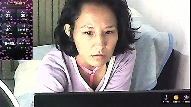 Snapshot of Natzu_Choi chatting on 6, 10, 2025 Natzu Choi online show from 6, 10, 2025