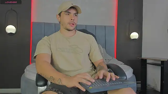 Snapshot of Liam_walk_ chatting on 7, 3, 2026 Liam walk online show from 7, 3, 2026