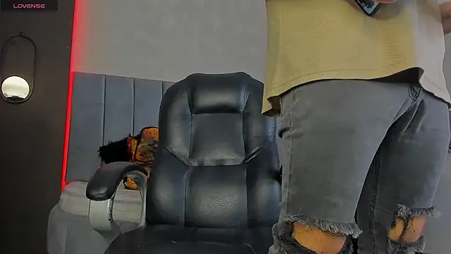 Snapshot of Liam_walk_ chatting on 8, 3, 2026 Liam walk online show from 8, 3, 2026