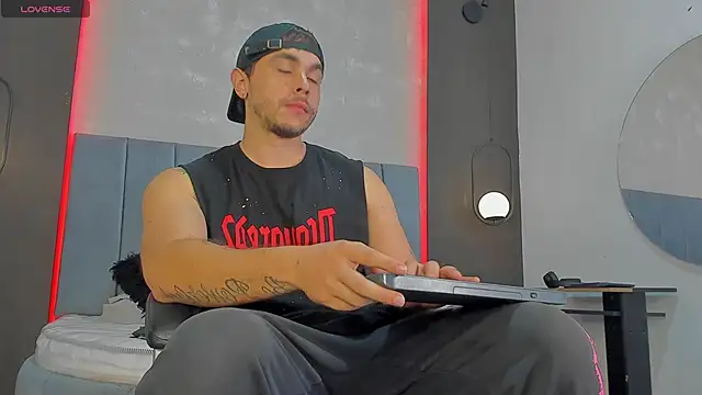 Snapshot of Liam_walk_ chatting on 9, 3, 2026 Liam walk online show from 9, 3, 2026