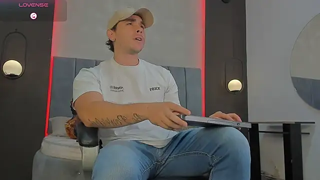 Snapshot of Liam_walk_ chatting on 12, 3, 2026 Liam walk online show from 12, 3, 2026