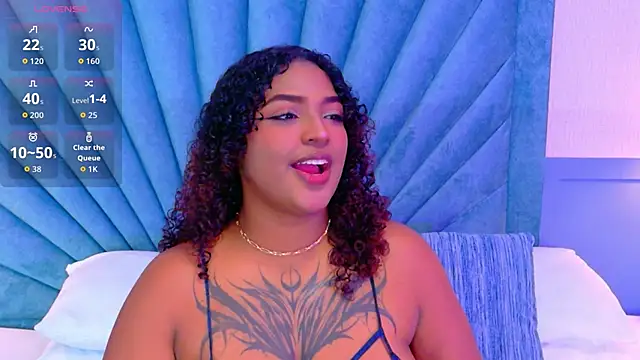 Snapshot of Cristal-Jonnes chatting on 16, 10, 2025 Cristal-Jonnes online show from 16, 10, 2025