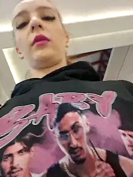 MoonedByEva online show from 17, 10, 2025