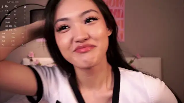 Snapshot of FancyEsten chatting on 17, 10, 2025 FancyEsten online show from 17, 10, 2025