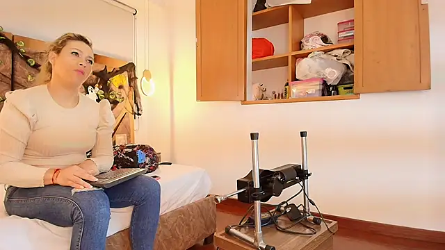 zarah andrew   online show from 23, 10, 2025