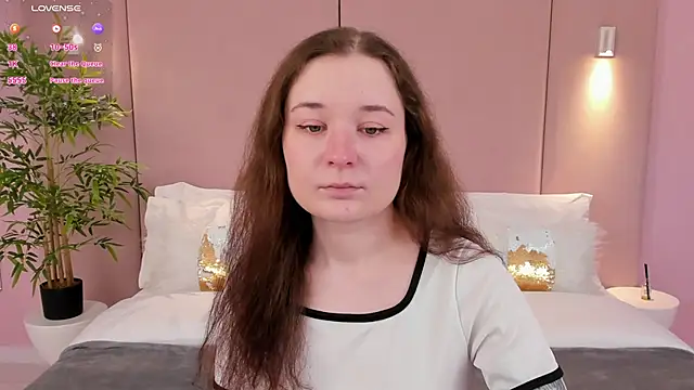 Snapshot of NancyJonson chatting on 6, 4, 2026 NancyJonson online show from 6, 4, 2026