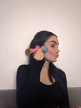 Snapshot of RosieCheexxxxxx chatting on 14, 11, 2025 RosieCheexxxxxx online show from 14, 11, 2025