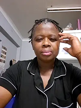 Snapshot of cairococo chatting on 28, 9, 2025 cairococo online show from 28, 9, 2025