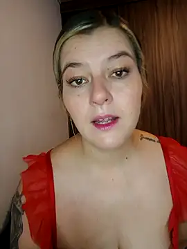 Snapshot of Fernandar2025 chatting on 2, 10, 2025 Fernandar2025 online show from 2, 10, 2025