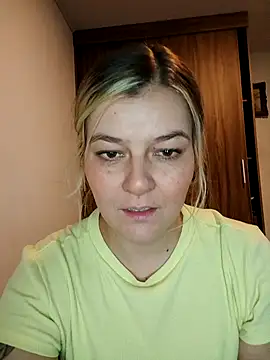 Snapshot of Fernandar2025 chatting on 3, 10, 2025 Fernandar2025 online show from 3, 10, 2025