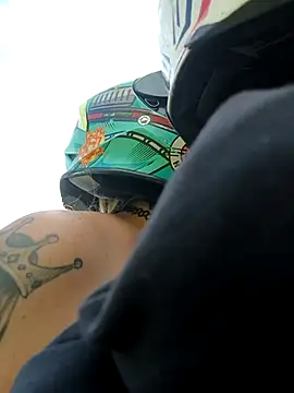 Snapshot of Fernandar2025 chatting on 5, 10, 2025 Fernandar2025 online show from 5, 10, 2025