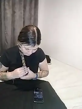 Snapshot of Fernandar2025 chatting on 8, 11, 2025 Fernandar2025 online show from 8, 11, 2025