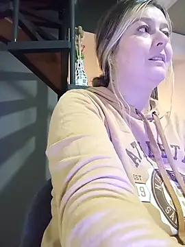 Snapshot of Fernandar2025 chatting on 14, 11, 2025 Fernandar2025 online show from 14, 11, 2025