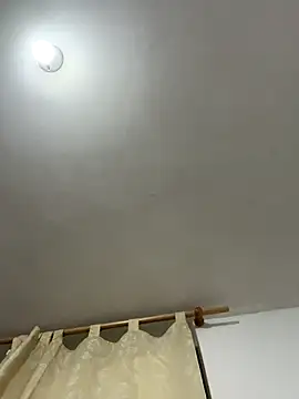 Snapshot of Valen1800 chatting on 9, 11, 2025 Valen1800 online show from 9, 11, 2025