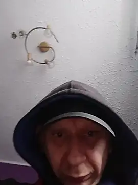 Snapshot of Thoma9034 chatting on 14, 11, 2025 Thoma9034 online show from 14, 11, 2025