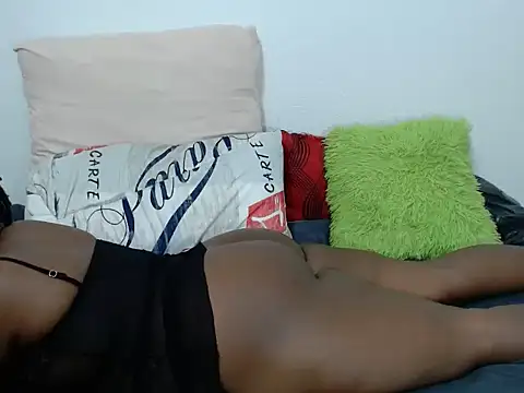 QueenRomaxx1 online show from 1, 10, 2025