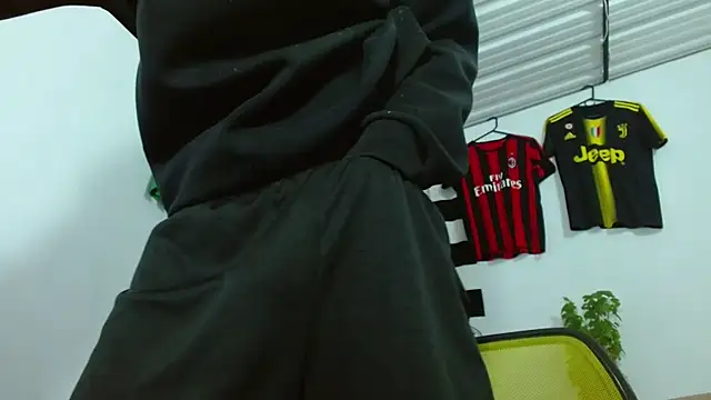 skinny23cm online show from 22, 2, 2026