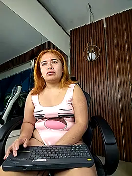 Snapshot of sara-lopez1 chatting on 15, 10, 2025 sara-lopez1 online show from 15, 10, 2025