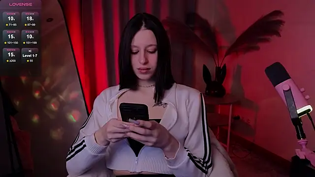 sex tezzi online show from 14, 10, 2025