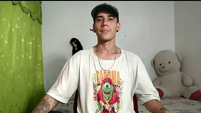 Snapshot of kilyan--x_x chatting on 22, 10, 2025 kilyan--x x online show from 22, 10, 2025