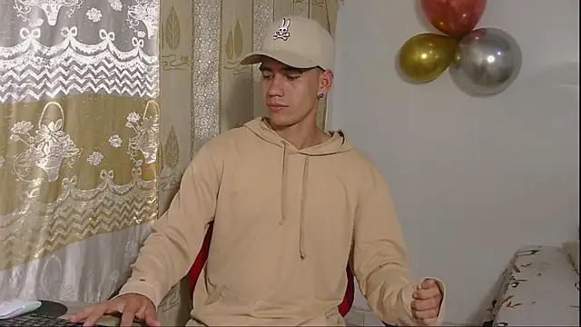 Snapshot of kilyan--x_x chatting on 23, 10, 2025 kilyan--x x online show from 23, 10, 2025