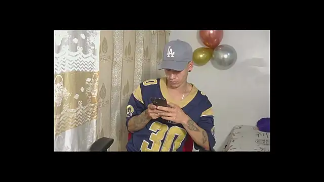 Snapshot of kilyan--x_x chatting on 24, 10, 2025 kilyan--x x online show from 24, 10, 2025