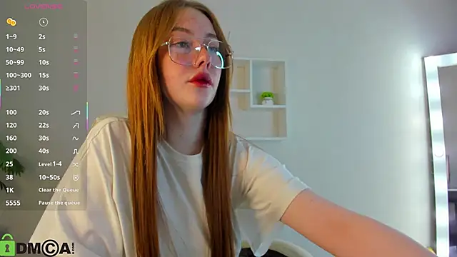 Snapshot of Roxy_Sunnny chatting on 19, 10, 2025 Roxy Sunnny online show from 19, 10, 2025