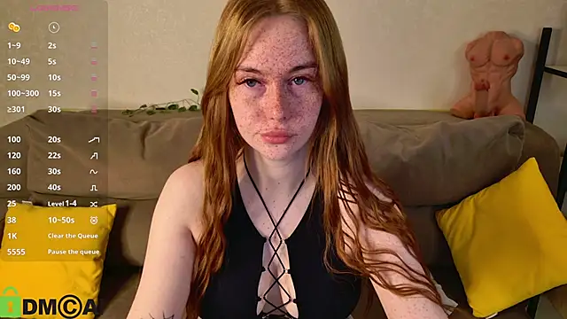 Snapshot of Roxy_Sunnny chatting on 24, 10, 2025 Roxy Sunnny online show from 24, 10, 2025