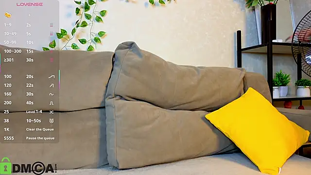 Snapshot of Roxy_Sunnny chatting on 31, 10, 2025 Roxy Sunnny online show from 31, 10, 2025