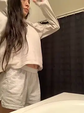 Snapshot of lovinlush chatting on 16, 11, 2025 lovinlush online show from 16, 11, 2025