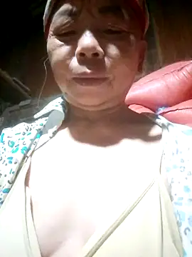 Snapshot of VangLe73 chatting on 15, 9, 2025 VangLe73 online show from 15, 9, 2025