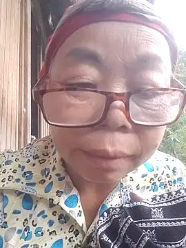 Snapshot of VangLe73 chatting on 16, 9, 2025 VangLe73 online show from 16, 9, 2025